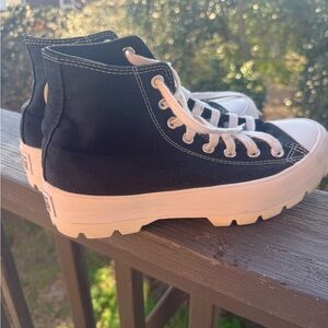 Converse Chuck Taylor All Star Lugged Platform High Top – Black/White – Women’s9